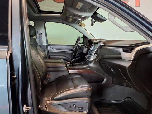 Used 2019 GMC Yukon XL SLT w/ Open Road Package AWD/4WD image 14