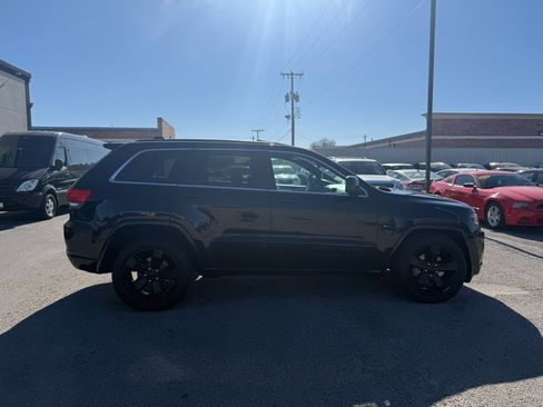 Used 2014 Jeep Grand Cherokee Altitude image 5