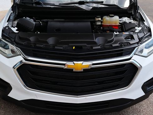 Used 2021 Chevrolet Traverse LS w/ LPO, Cargo Package FWD image 58