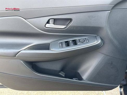 Used 2026 Nissan Sentra SV w/ SV Convenience Package FWD image 17