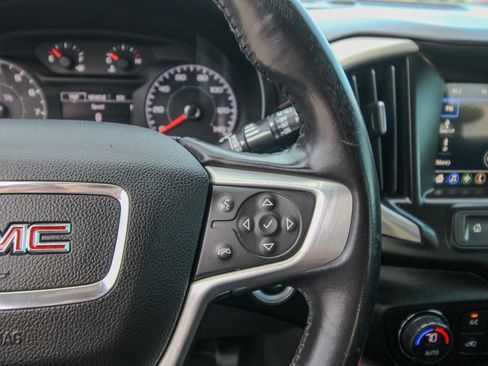 Used 2018 GMC Terrain SLE w/ Driver Convenience Package AWD/4WD image 17