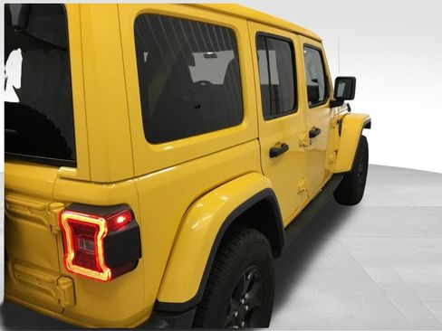 Used 2019 Jeep Wrangler Unlimited Sahara w/ Quick Order Package 24M Moab AWD/4WD image 33