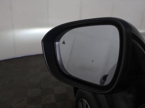 Used 2023 Nissan Rogue SV AWD/4WD image 32