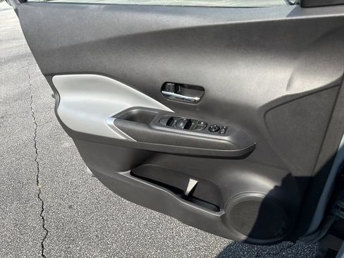 Used 2022 Nissan Kicks SR w/ Premium Package FWD image 23