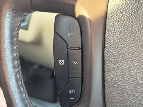 Used 2011 Buick Enclave CXL image 20