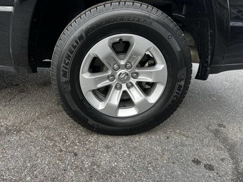 Used 2019 RAM 1500 Laramie image 11