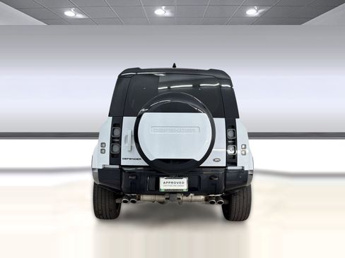 Certified 2023 Land Rover Defender 110 V8 image 10