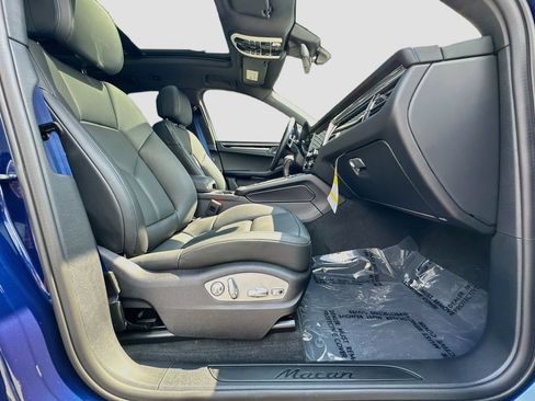 New 2026 Porsche Macan AWD/4WD image 30