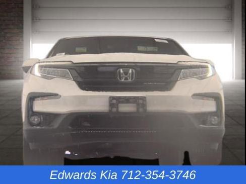 Used 2022 Honda Pilot Black Edition image 3