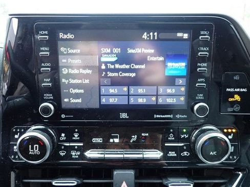 Certified 2022 Toyota Highlander Limited image 14