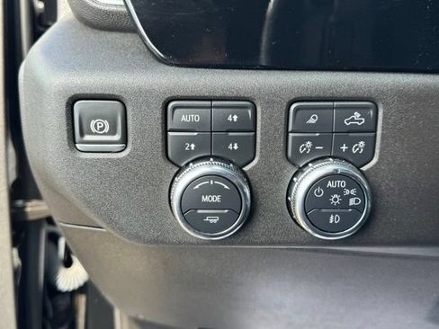 Used 2025 GMC Sierra 1500 Elevation AWD/4WD image 17