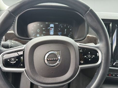 Used 2018 Volvo S90 T5 Momentum w/ Convenience Package image 9