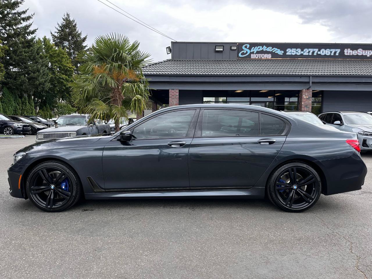 Used 2019 BMW 740i w/ Executive Package RWD image 3