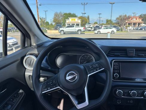 Used 2025 Nissan Versa SV image 35