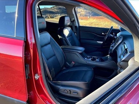 Used 2022 GMC Acadia AT4 w/ Technology Package image 30