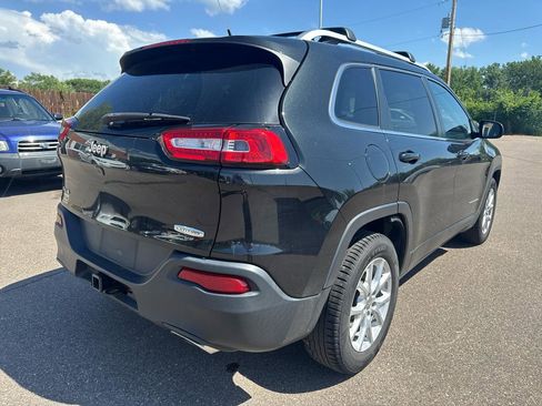 Used 2015 Jeep Cherokee Latitude w/ Cold Weather Group AWD/4WD image 5