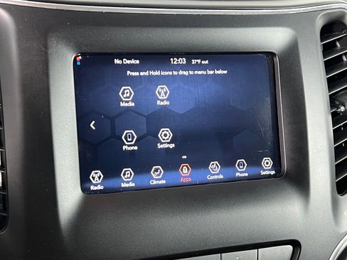 Used 2021 Jeep Cherokee Latitude Plus image 28