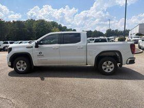 Used 2023 GMC Sierra 1500 SLE AWD/4WD image 9
