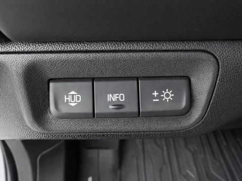 Used 2023 GMC Acadia Denali w/ Denali Technology Package AWD/4WD image 18