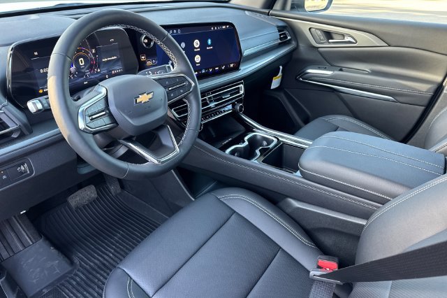 New 2027 Chevrolet Traverse LT w/ Driver Confidence Package FWD image 16