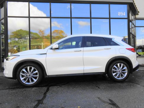 Used 2019 INFINITI QX50 Luxe w/ Cargo Package image 8