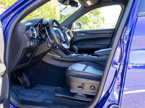 Used 2022 Alfa Romeo Stelvio Sprint image 16