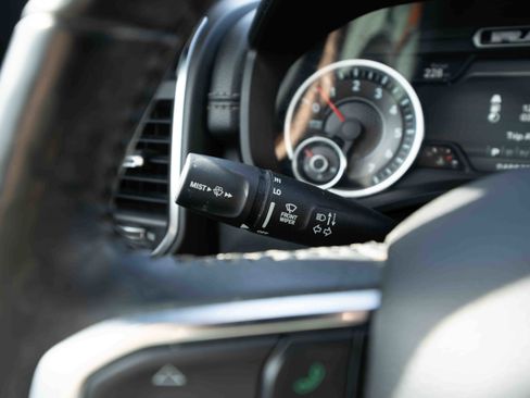 Used 2019 RAM 1500 Laramie image 13