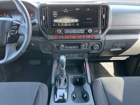 Used 2025 Nissan Frontier Pro-X RWD image 14
