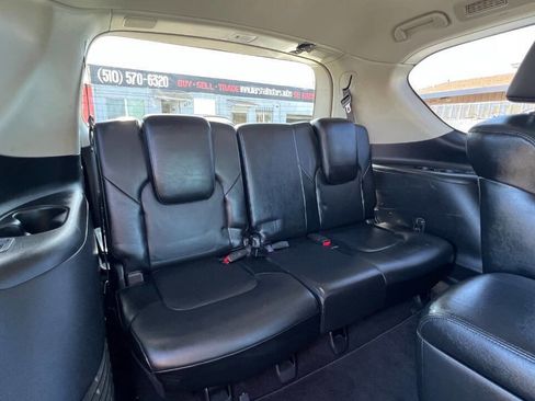 Used 2012 INFINITI QX56 2WD w/ Deluxe Touring Pkg image 18