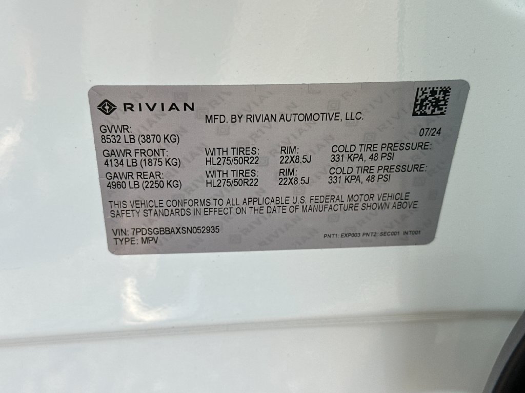 Used 2025 Rivian R1S Adventure Dual AWD/4WD image 27