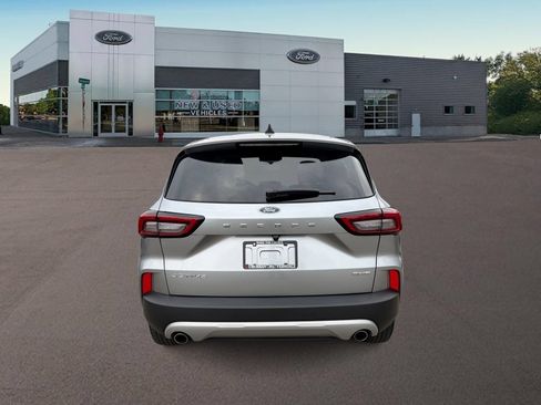 Certified 2023 Ford Escape Active AWD/4WD image 8