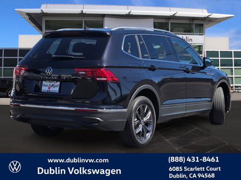Certified 2022 Volkswagen Tiguan SE FWD image 4