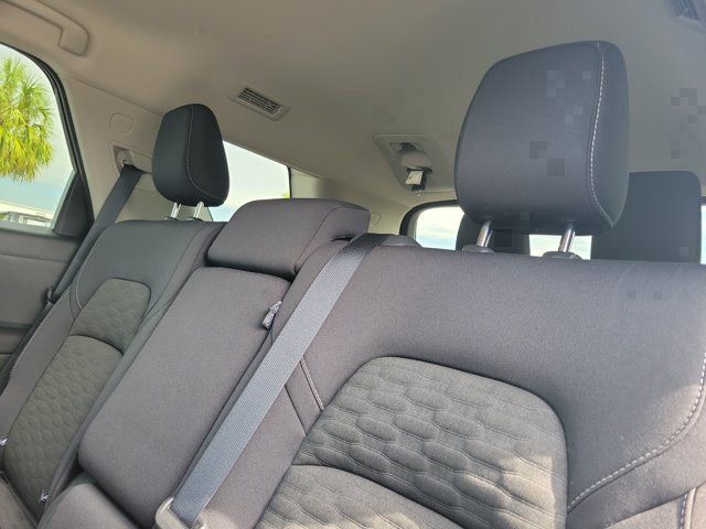 Used 2024 Nissan Pathfinder SV FWD image 12