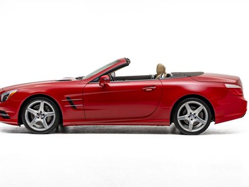 Used 2014 Mercedes-Benz SL 550 image 5