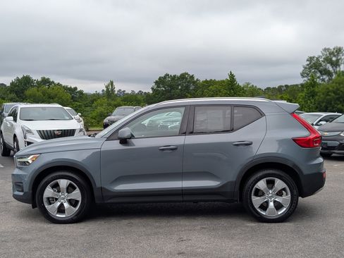 Used 2021 Volvo XC40 T5 Momentum AWD/4WD image 6