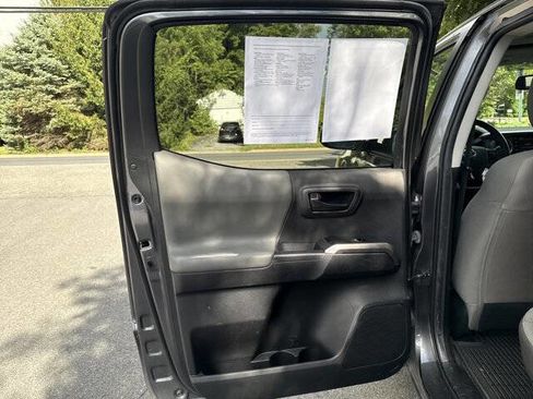 Used 2022 Toyota Tacoma SR5 image 13