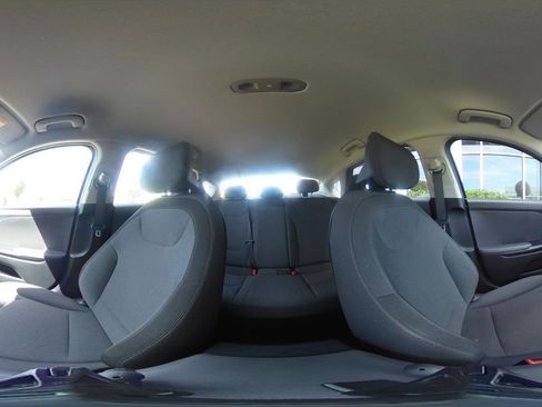 Used 2025 Kia K4 LXS image 41