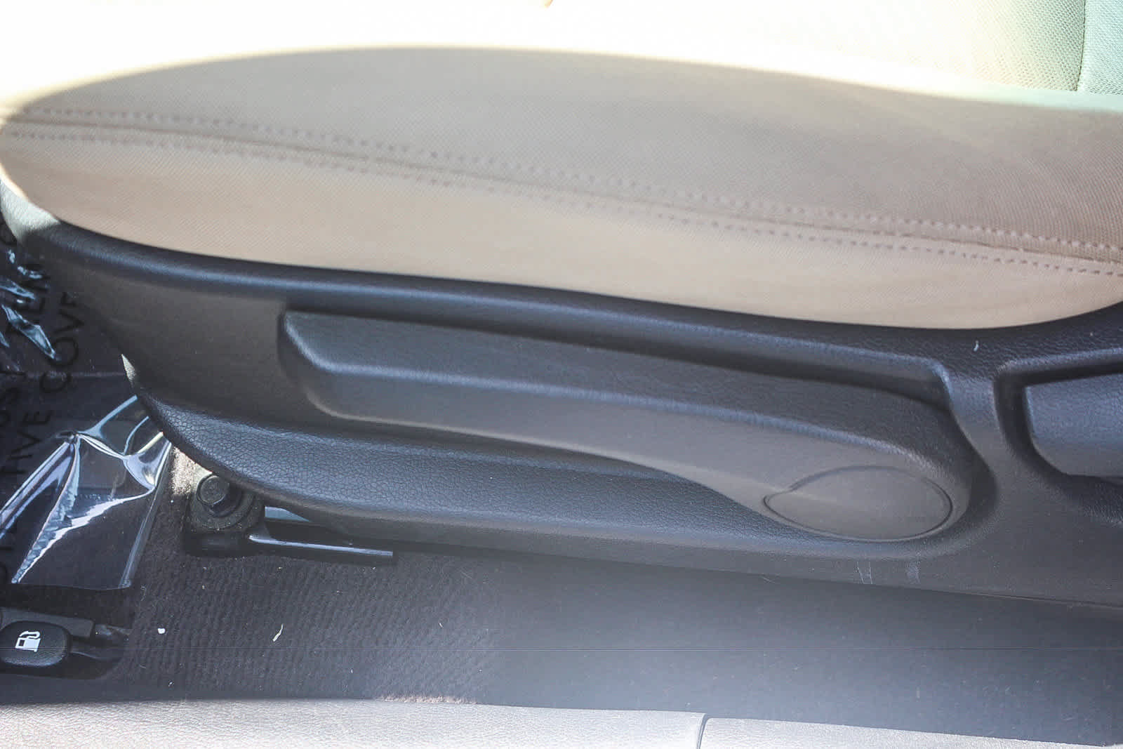 Used 2012 Hyundai Elantra GLS w/ Preferred Pkg 3 FWD image 27