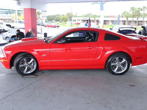 Used 2008 Ford Mustang GT RWD image 8