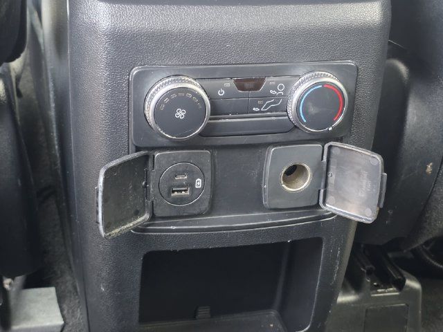 Used 2020 Ford Explorer XLT w/ Equipment Group 202A RWD image 19