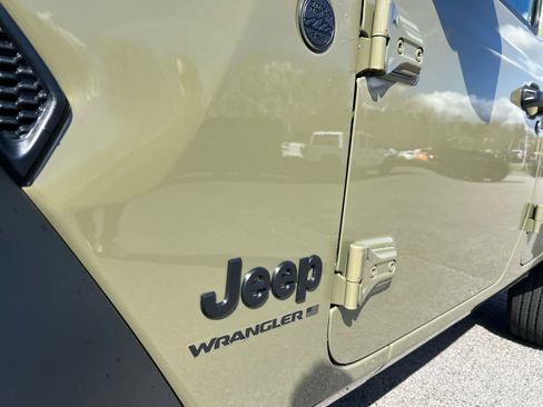 Used 2026 Jeep Wrangler Unlimited Sport AWD/4WD image 15