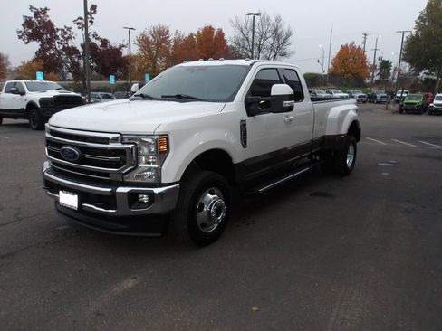 Used 2022 Ford F350 Lariat w/ Lariat Value Package image 4