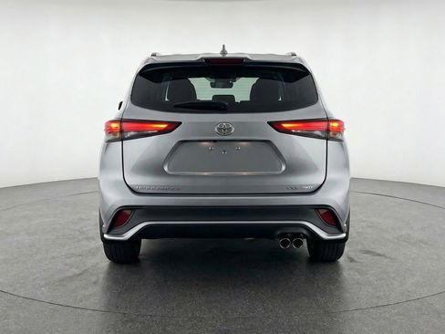 Used 2025 Toyota Highlander XSE image 7