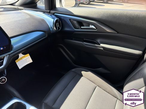 Used 2024 Chevrolet Equinox EV LT AWD/4WD image 24