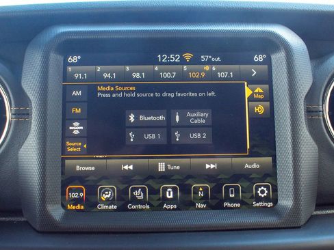 Used 2021 Jeep Gladiator Overland AWD/4WD image 28