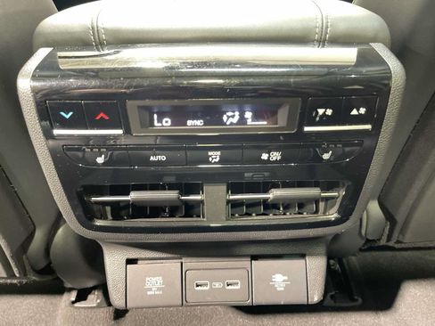 Used 2024 Acura MDX w/ Advance Package AWD/4WD image 25