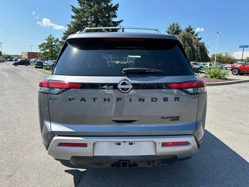 Certified 2024 Nissan Pathfinder Platinum w/ Black Appearance Package AWD/4WD image 4