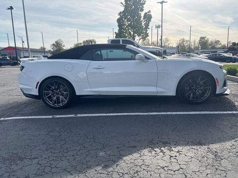 Used 2022 Chevrolet Camaro ZL1 image 6