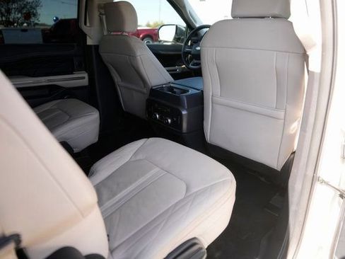 Certified 2024 Ford Expedition Max Platinum image 17