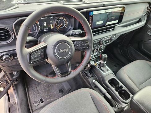 Used 2024 Jeep Wrangler Rubicon w/ Safety Group image 28